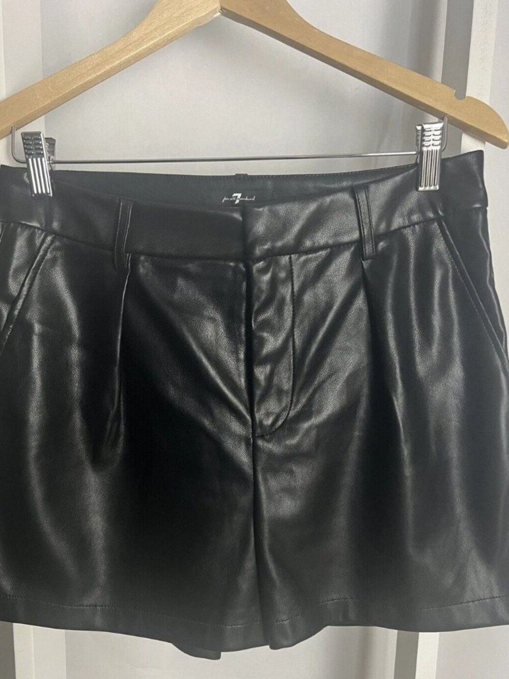 7 For All Mankind Vegan Leather Shorts M Black